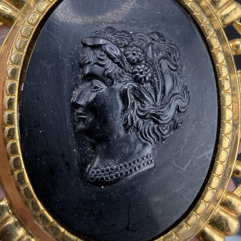 Vintage Cameo Brooch Gold Tone Black Resin Oval Ornate Victorian Style Pin